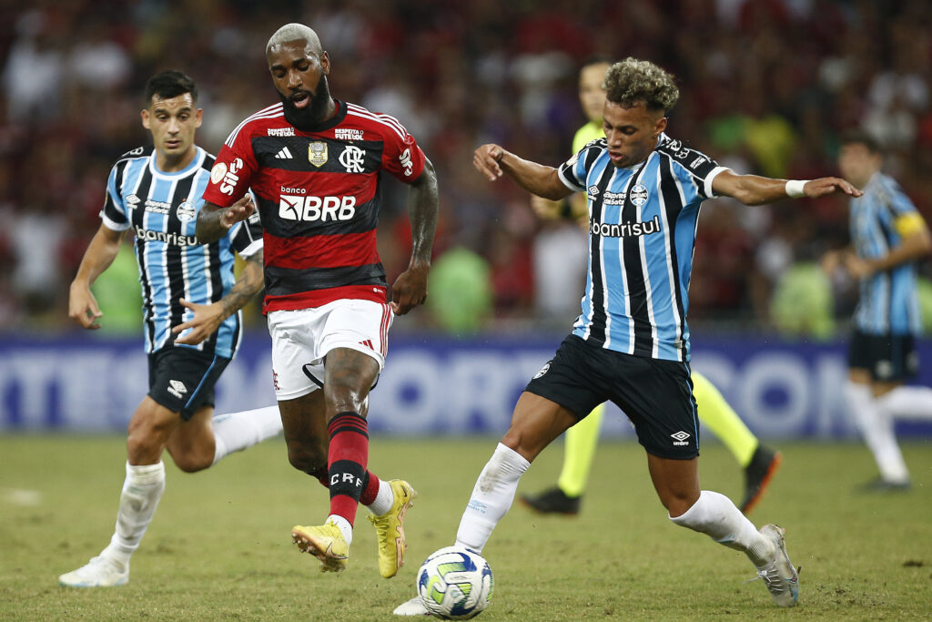 Bitello em jogo do Grêmio; meio-campista projetou semifinal da Copa do Brasil contra o Flamengo