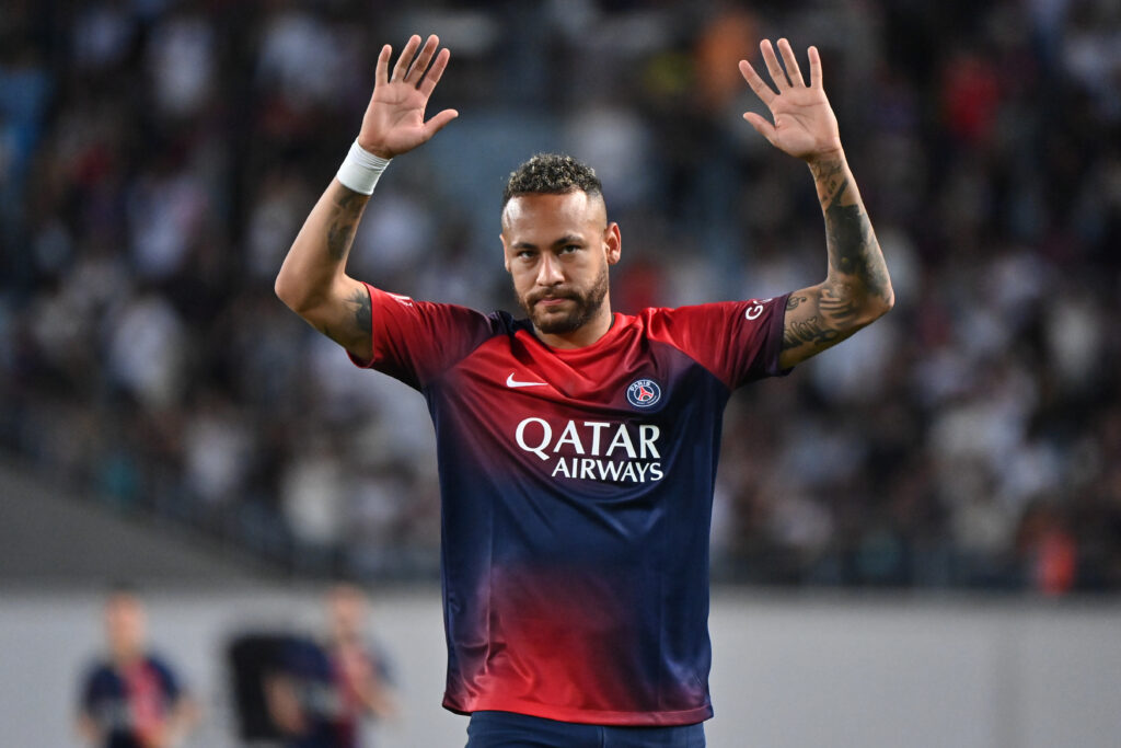 Neymar em jogo do PSG; Al-Hilal fez proposta inacreditável para contratar craque;
