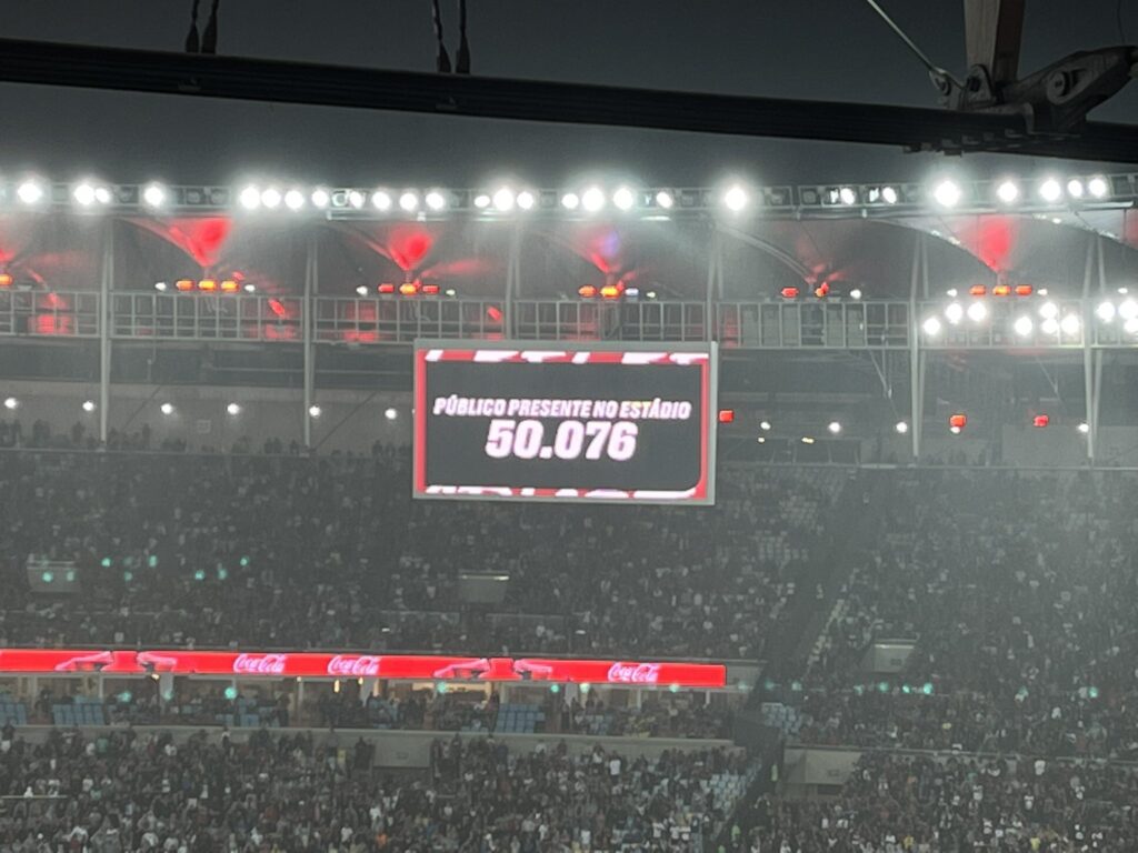 Flamengo divulga número de torcedores presentes no Maracanã diferente de número de ingressos vendidos contra o Internacional