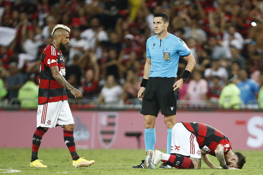 Rodrigo Klein apitou vitória heroica do Flamengo em 2023