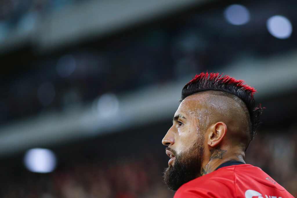 Arturo Vidal é eliminado com o Athletico-PR e não poderá se vingar do Flamengo