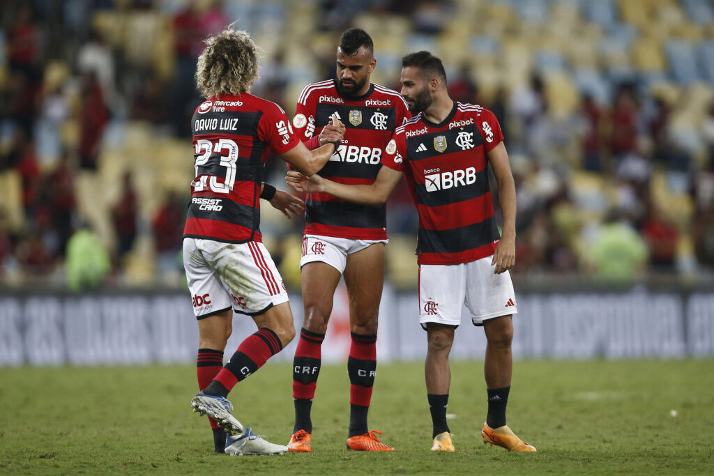 David Luiz foi anunciado como desfalque do Flamengo para enfrentar o São Paulo no Brasileirão