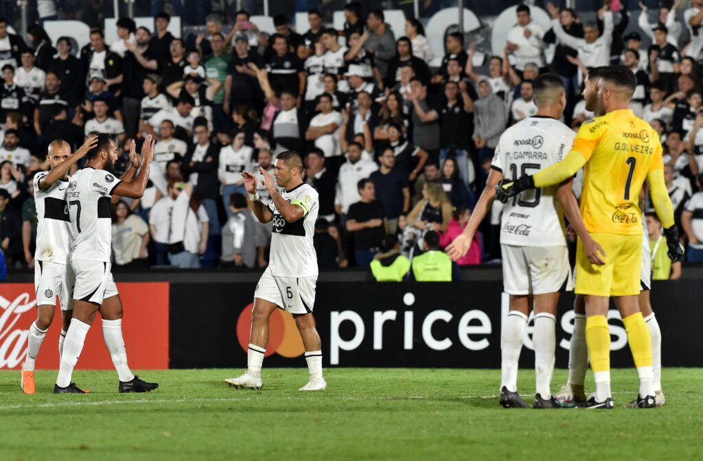 Torcida do Olimpia esgota ingressos contra Flamengo na Libertadores