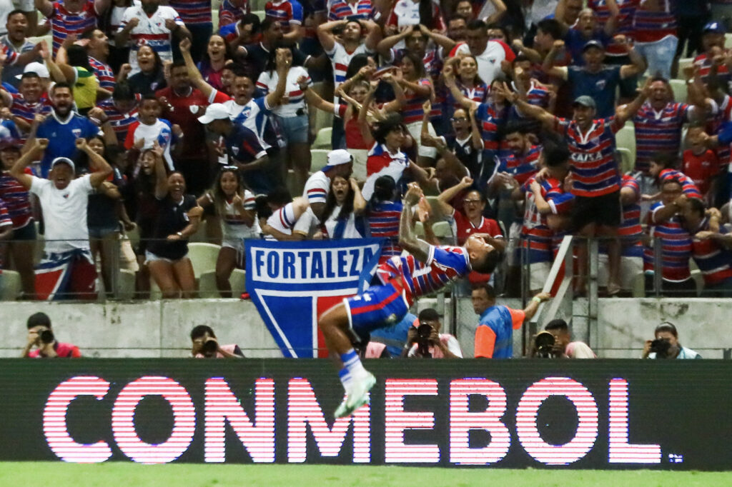Marinho comemora primeiro gol pelo Fortaleza