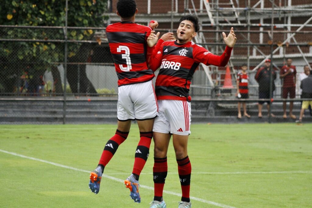 Flamengo Sub-17 goleia Volta Redonda e avança às quartas de final do Carioca