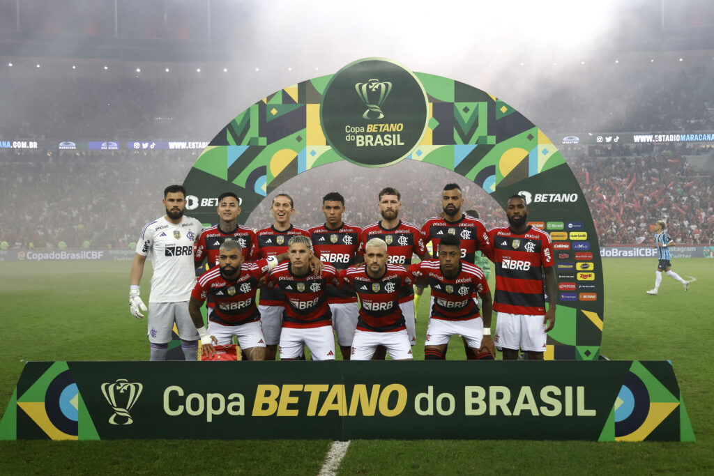 Flamengo em campo em jogo da Copa do Brasil; sorteio de final contra o São Pualo, curtida de Gabigol e as últimas notícias