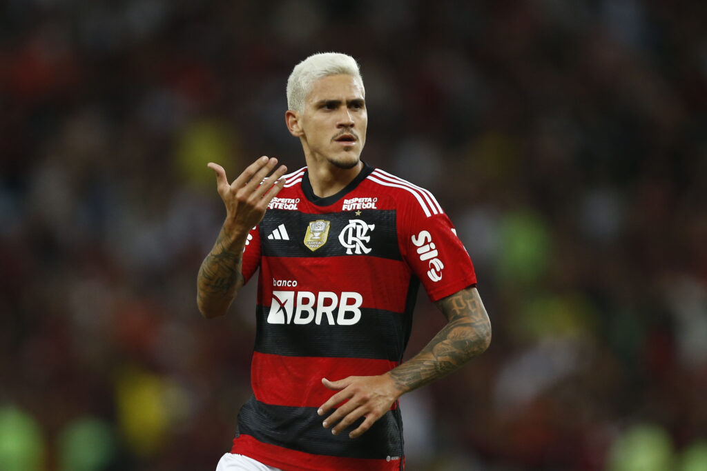 Pedro comemora gol pelo Flamengo; Zenit deve fazer proposta pelo atacante nos próximos dias