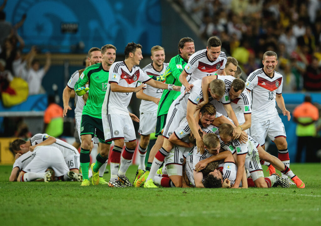 Alemanha comemora título da Copa do Mundo no Maracanã