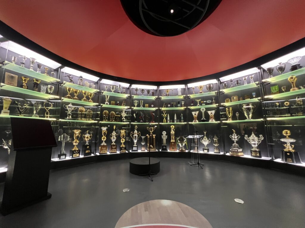 Sala de troféus do novo Museu do Flamengo