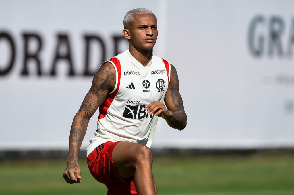 Flamengo recebe proposta absurda para renovação contratual com a Pixbet. Oferta interfere também com patrocínio master, atualmente do BRB