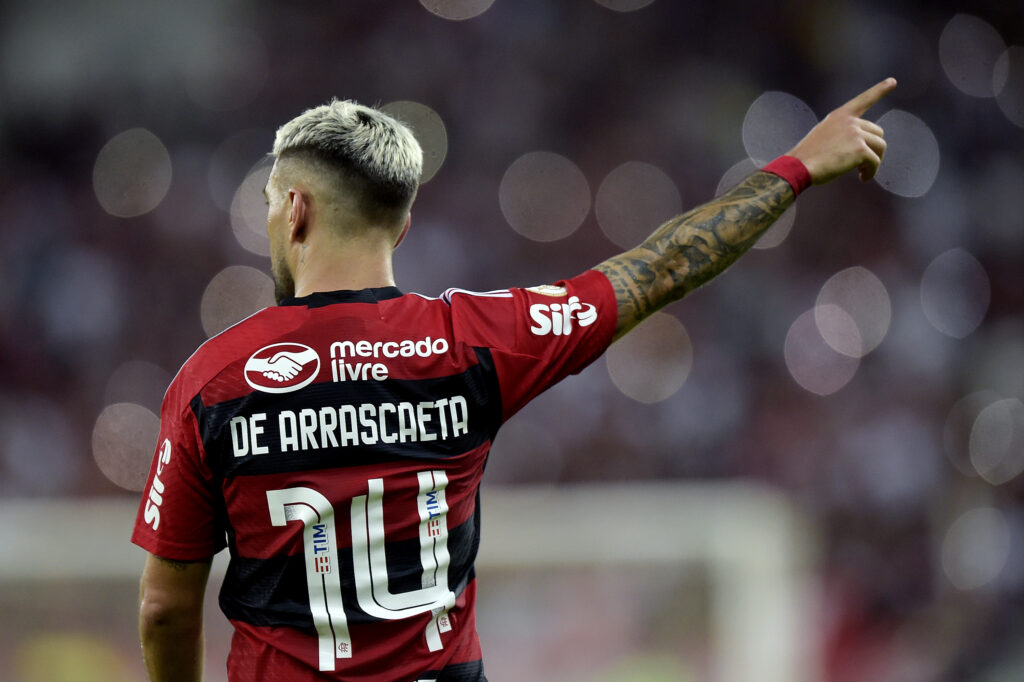 Flamengo x Vasco: Tite planeja Arrascaeta no lugar de Everton Ribeiro