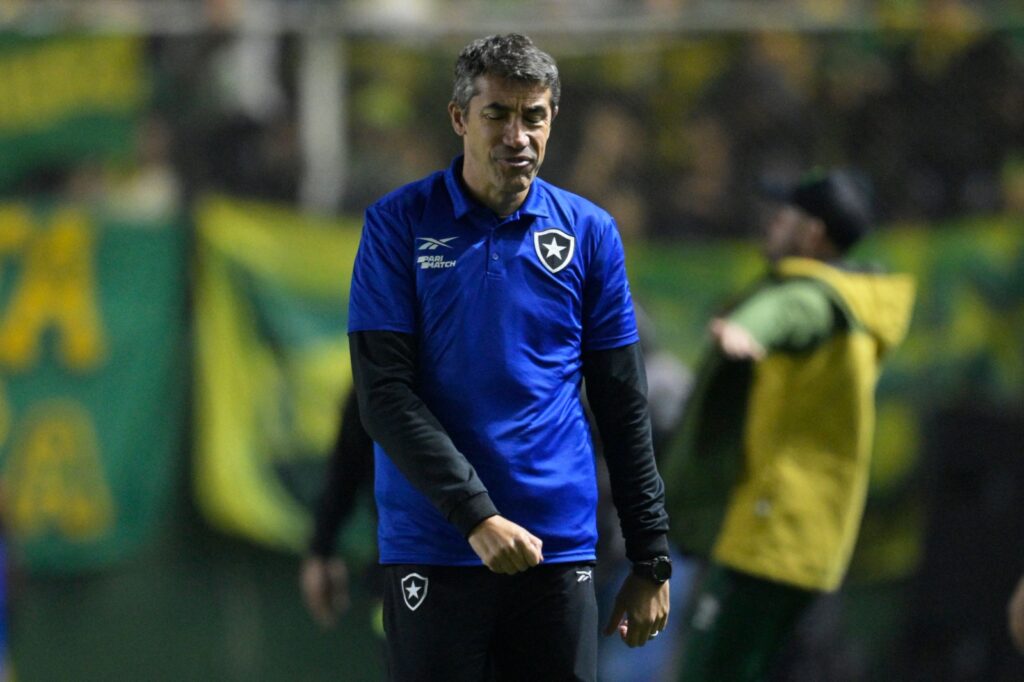 Chororô de Bruno Lage após derrota do Botafogo para o Flamengo é medo de reviver passado