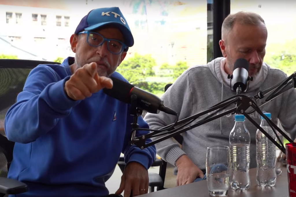 Farid Germano e Baldasso "brigam" em podcast ao debaterem Mundial de Clubes, e gremista se estressa e cita Zico para defender Grêmio