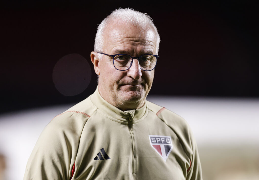 Dorival Júnior, técnico do São Paulo, pode ter pela frente decisão mais importante nos últimos anos contra o Flamengo na final da Copa do Brasil, indicam comentaristas