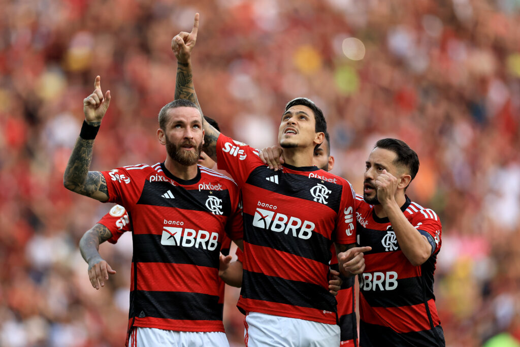 Flamengo comemora vitória contra Bahia