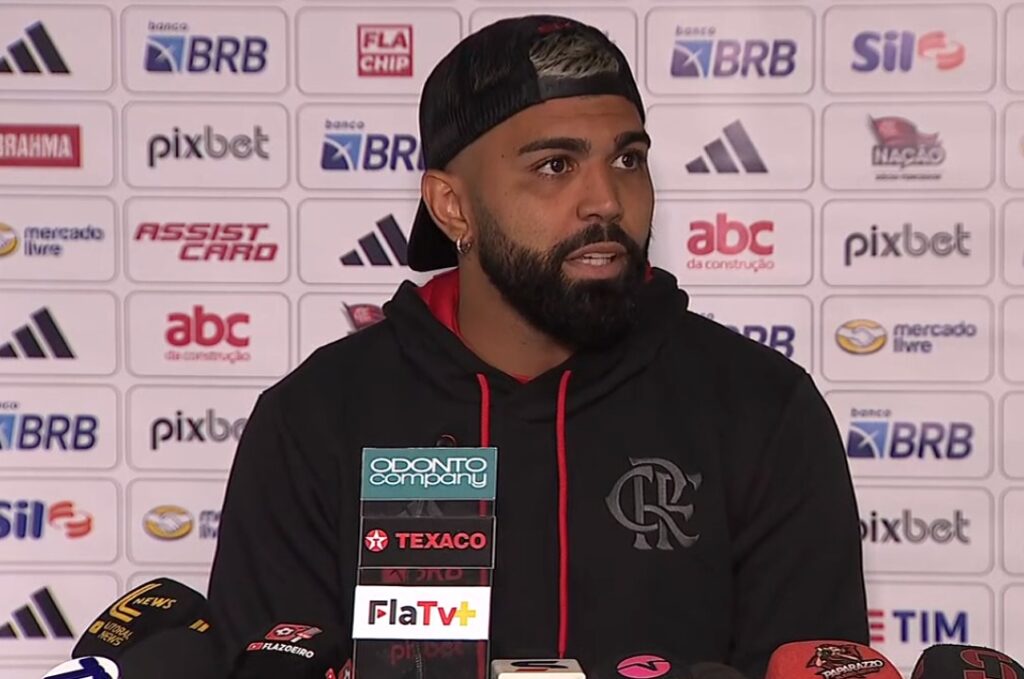 Gabigol mira imprensa e sai em defesa de Sampaoli após derrota do Flamengo