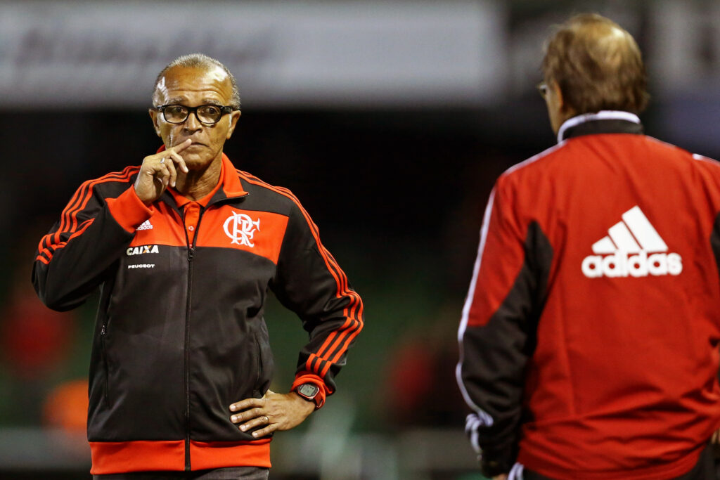 Campeão com o Flamengo em 2013, o treinador Jayme de Almeida comentou sobre a fase atual da equipe com Jorge Sampaoli