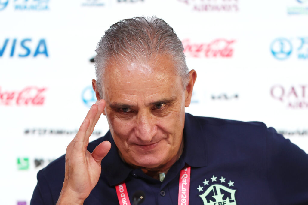 Tite em coletiva da seleção brasileira; treinador acertou com o Flamengo e assina contrato até o fim de 2024