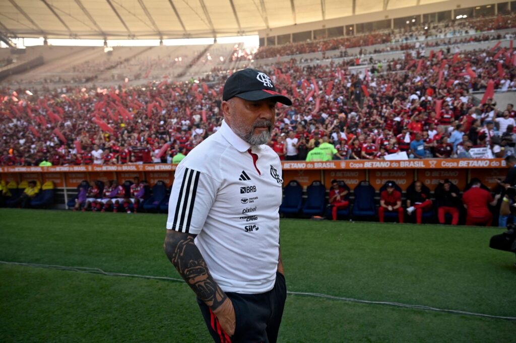 ‘Cai no mesmo dia’: Flamengo coloca prazo para demissão de Sampaoli