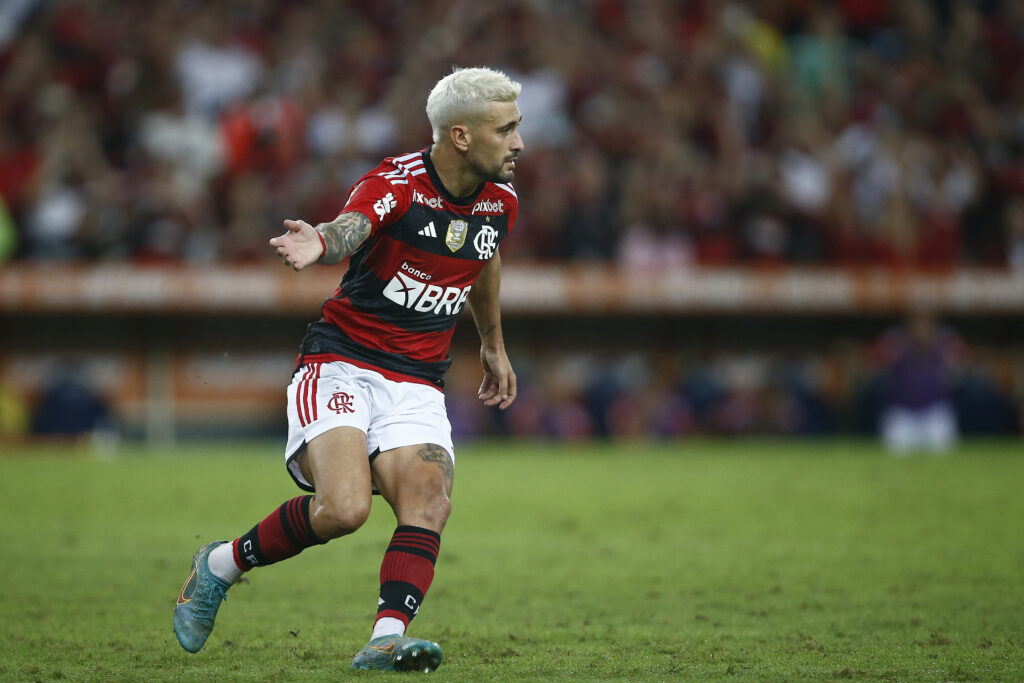 Arrascaeta e Luiz Araújo treinam e Flamengo deve ter reforços para jogo de volta da final da Copa do Brasil, contra o São Paulo