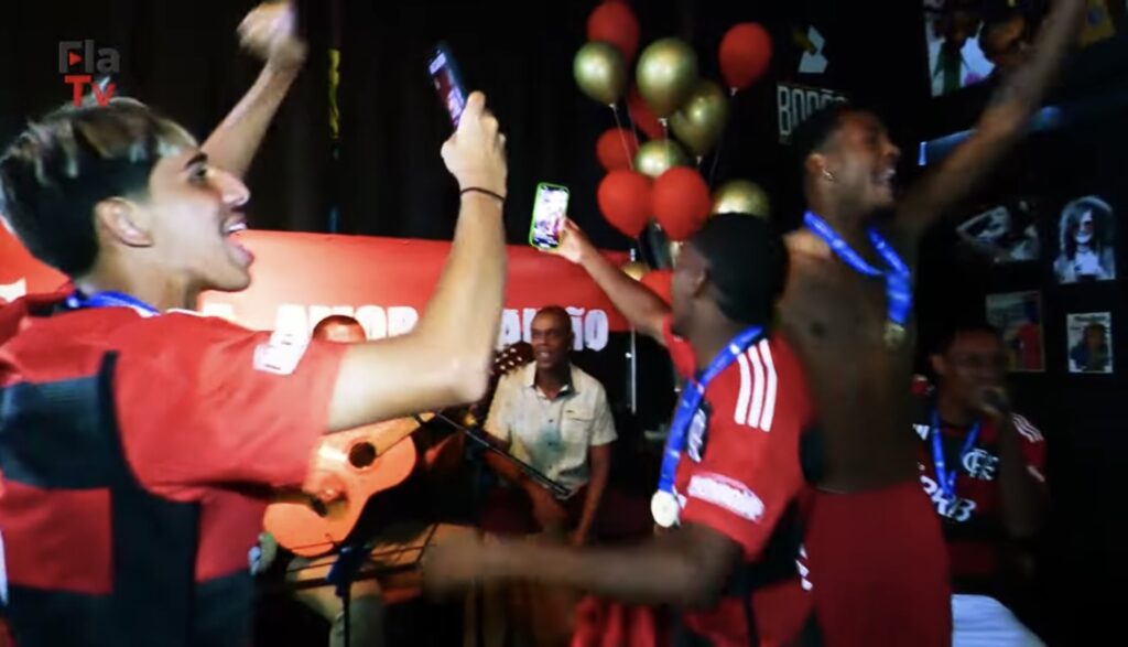 Promessa de pix e festa na churrascaria: bastidores do título do Flamengo Sub-20