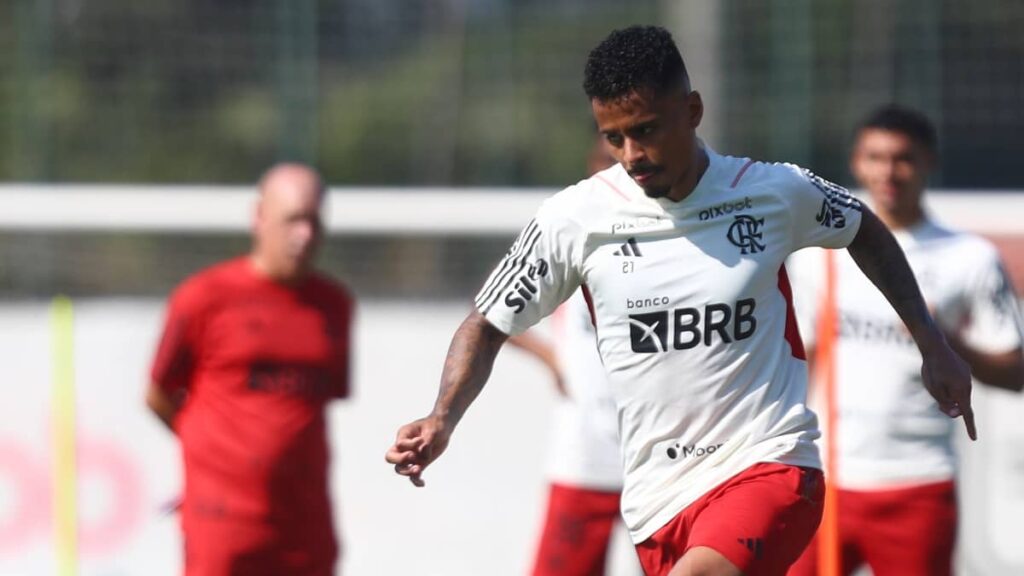 Entenda situação do volante Allan, lesionado desde o começo de setembro e que não atua há quatro jogos pelo Flamengo