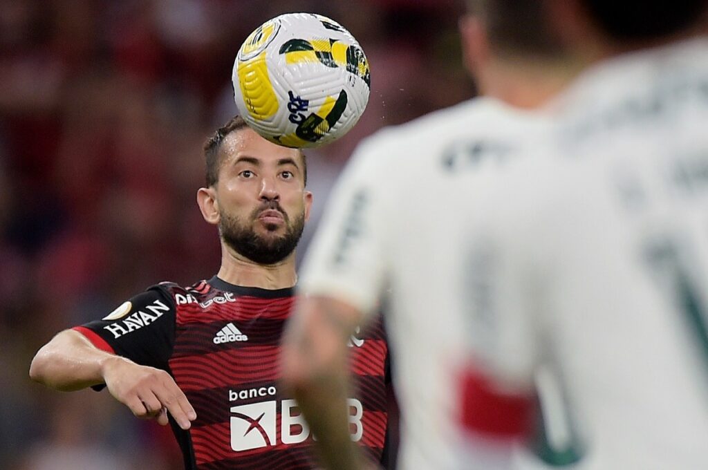 Everton Ribeiro em Flamengo x Palmeiras