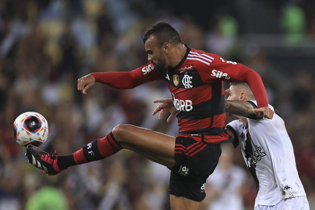 Fabrício Bruno recebe cartão amarelo contra o Vasco e desfalca o Flamengo no próximo jogo