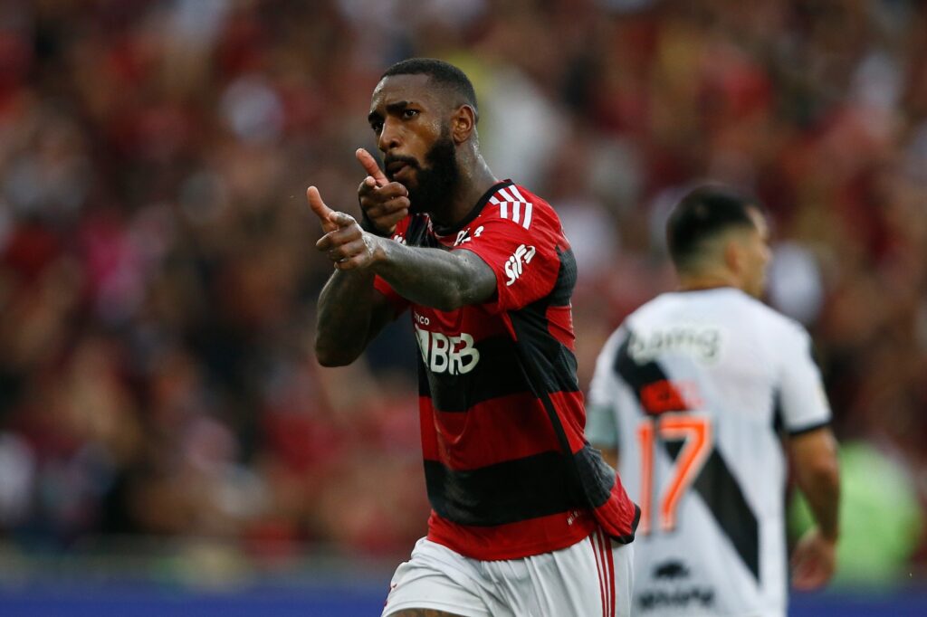 Gerson comemora gol da vitória no clássico; Flamengo e Vasco se enfrentaram pelo Brasileirão