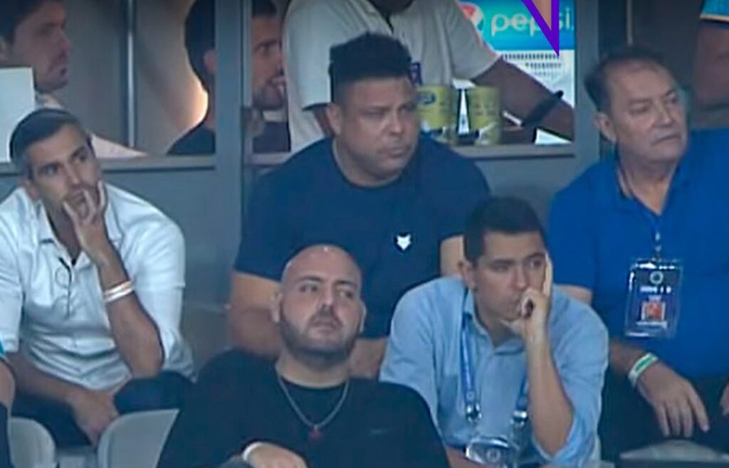 Ronaldo durante Cruzeiro x Flamengo