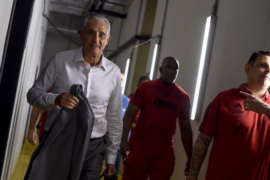 Tite em Flamengo x Cruzeiro; treinador encontrou jogadores do Corinthians após jogo do Flamengo