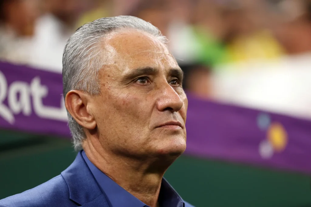 Tite em jogo da seleção brasileira; Flamengo anuncia novo treinador e MRN relembra carreira do técnico até chegar ao Mais Querido