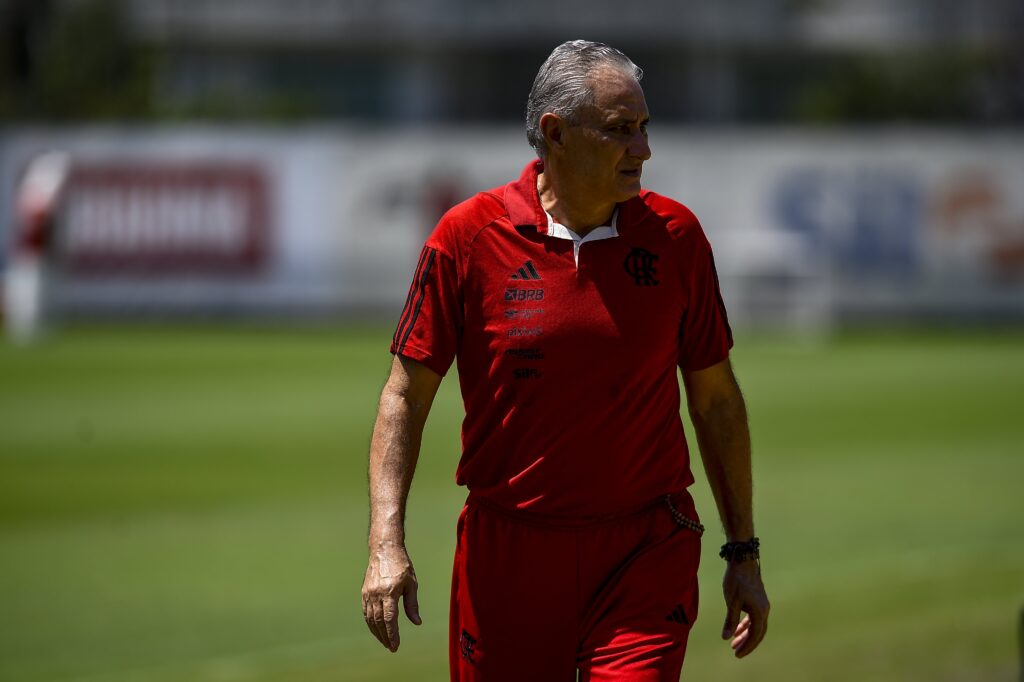 Tite em treino do Flamengo; jogo contra o Santos, relacionados, provavel escalação e as últimas notícias