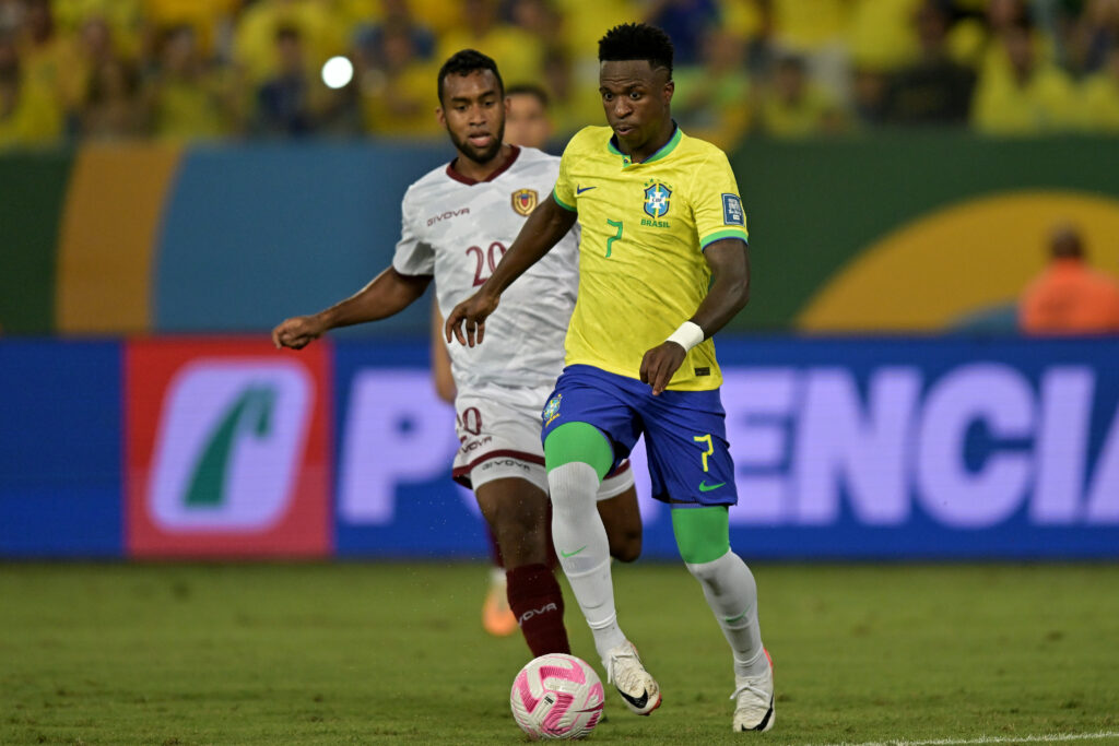 Vinícius Júnior em campo pela Seleção Brasileira