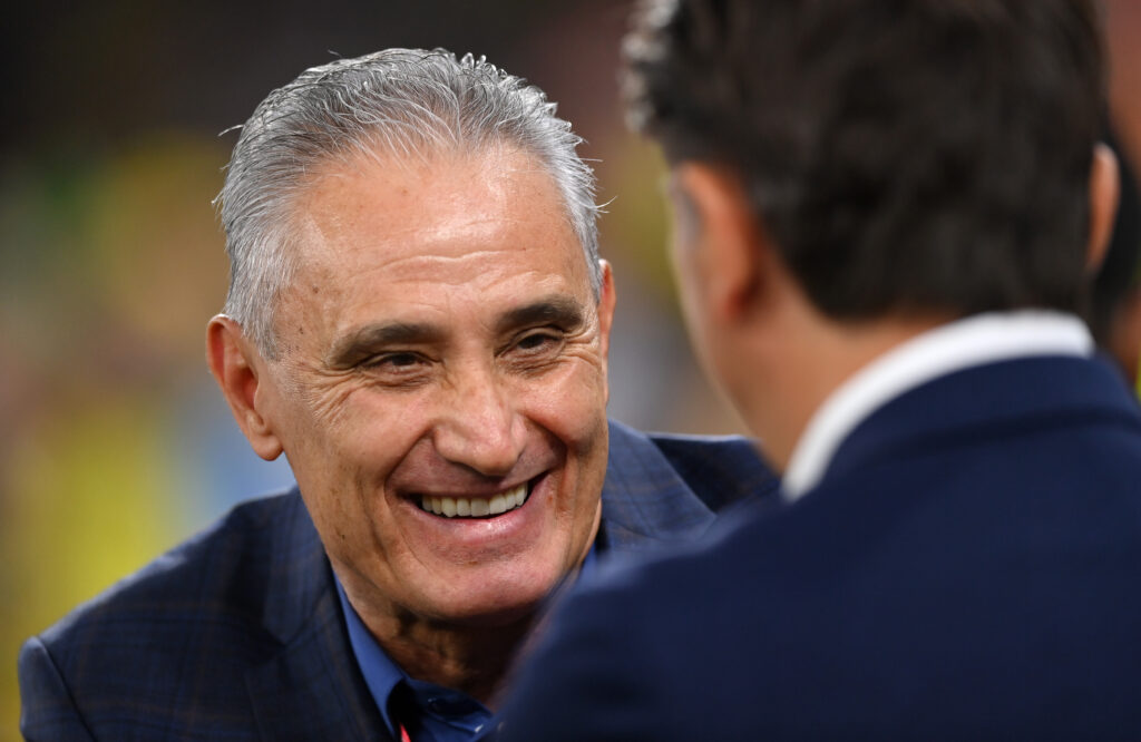 Flamengo coloca proposta oficial na mesa de Tite. Segundo O GLobo, ex-treinador da Seleção recebeu oferta nos valores de Jorge Jesus