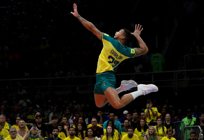Faz o jutsu: atleta fã de Naruto empurra o Brasil para a vitória no vôlei