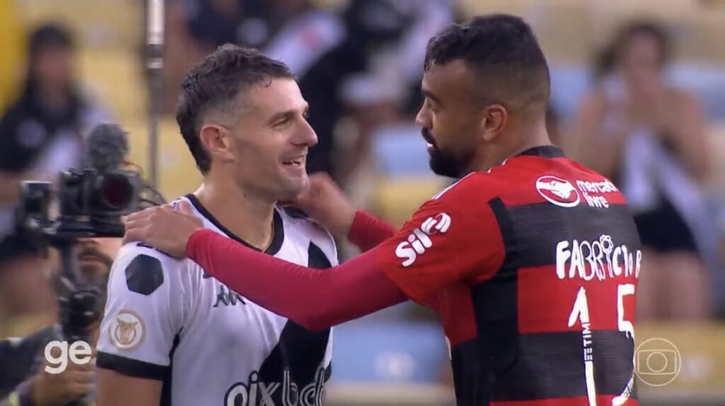 Fabrício Bruno se estranhou com Vegetti durante o classíco entre Flamengo x Vasco