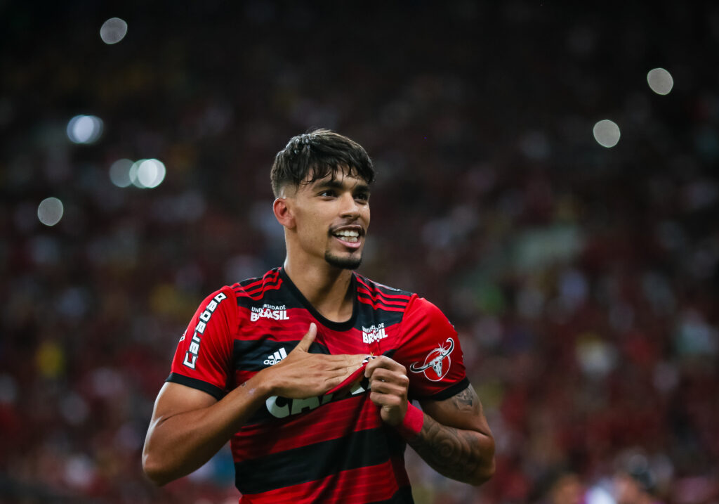 West Ham, time de Lucas Paquetá, cria do Flamengo, na Premier League, faz homenagem ao Dia do Flamenguista