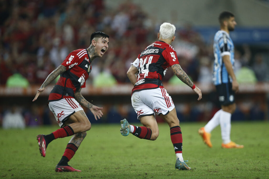 Com o imbróglio envolvendo o jogo Flamengo x Bragantino, o MRN comparou o aproveitamento no Maracanã e fora, e com e sem Pulgar e Arrascaeta