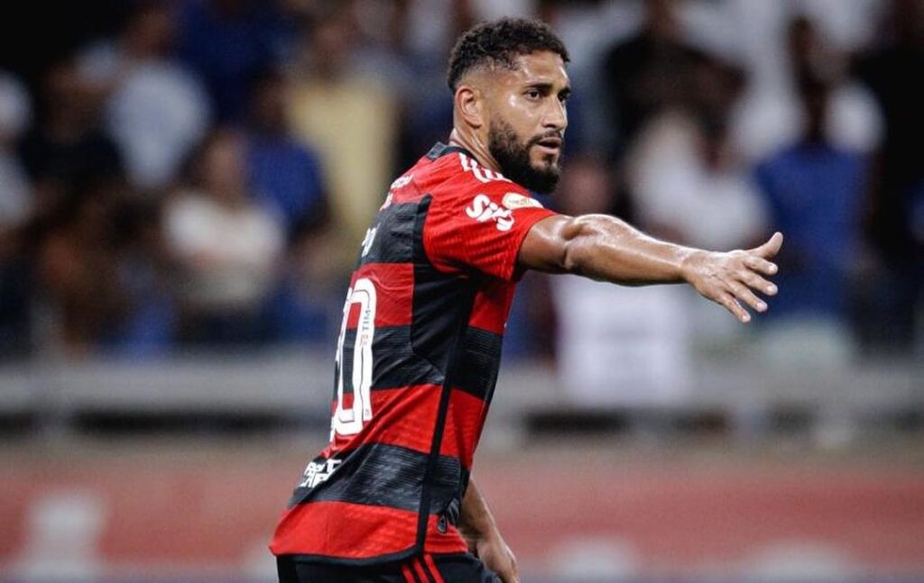 Pablo vai começar como titular no Flamengo ao lado de Léo Pereira contra o Grêmio
