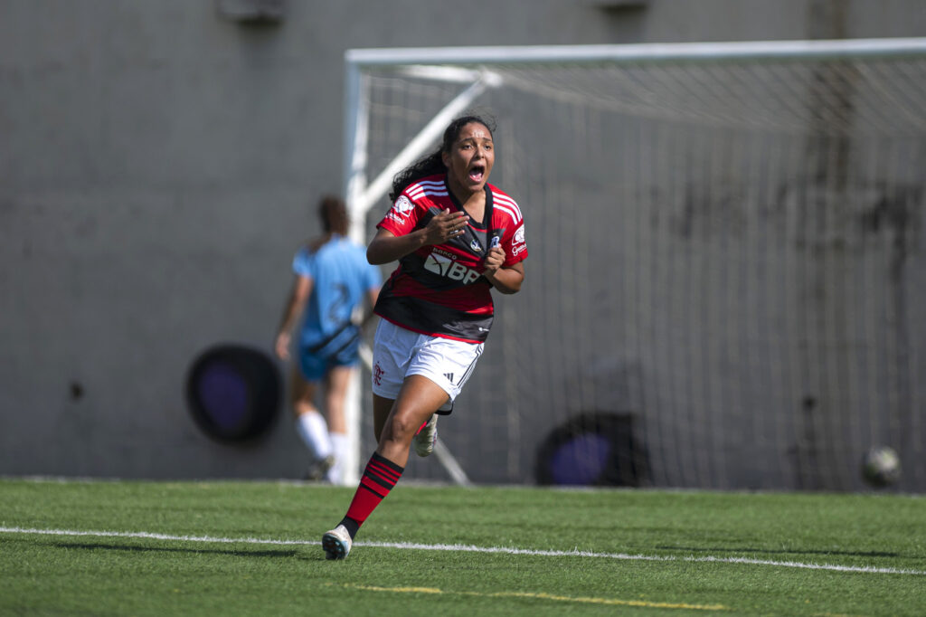 Flamengo comemora aniversário vencendo Athletico no Brasileirão Feminino Sub-17