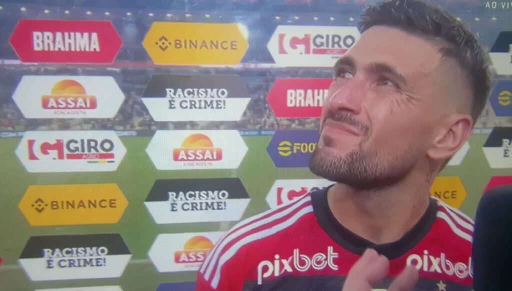 Arrascaeta após gol da vitória do Flamengo contra Bragantino