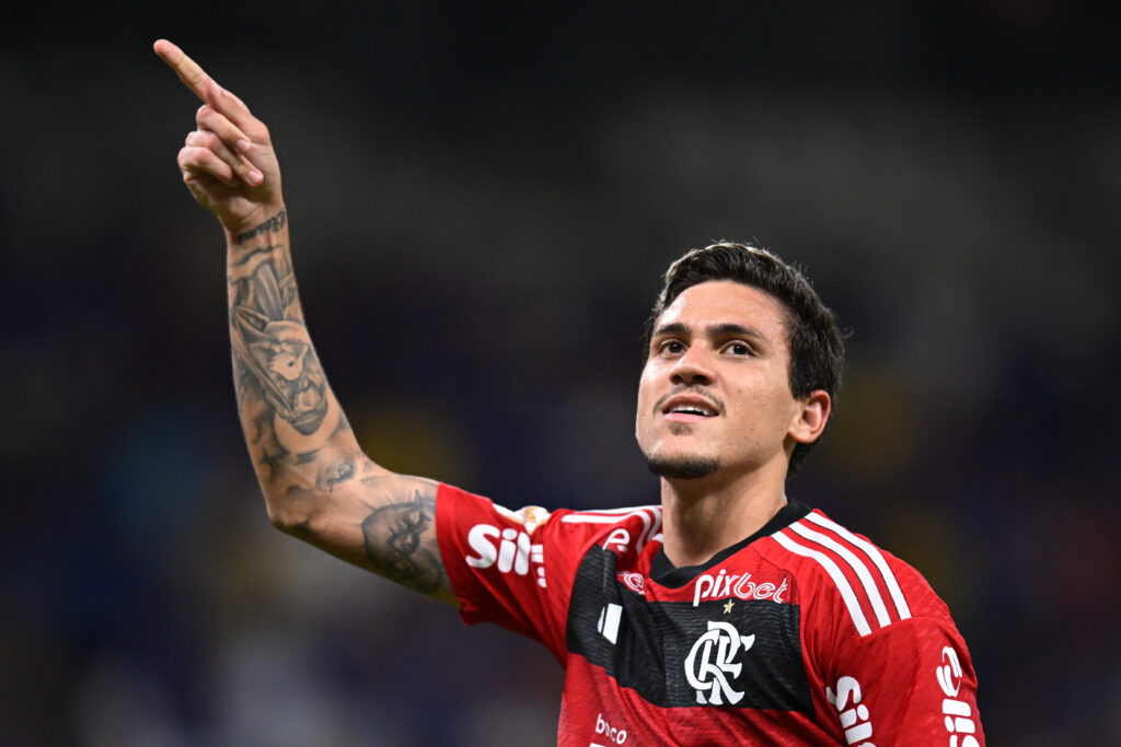 Pedro comemora gol pelo Flamengo; veja as chances de título no Campeonato Brasileiro