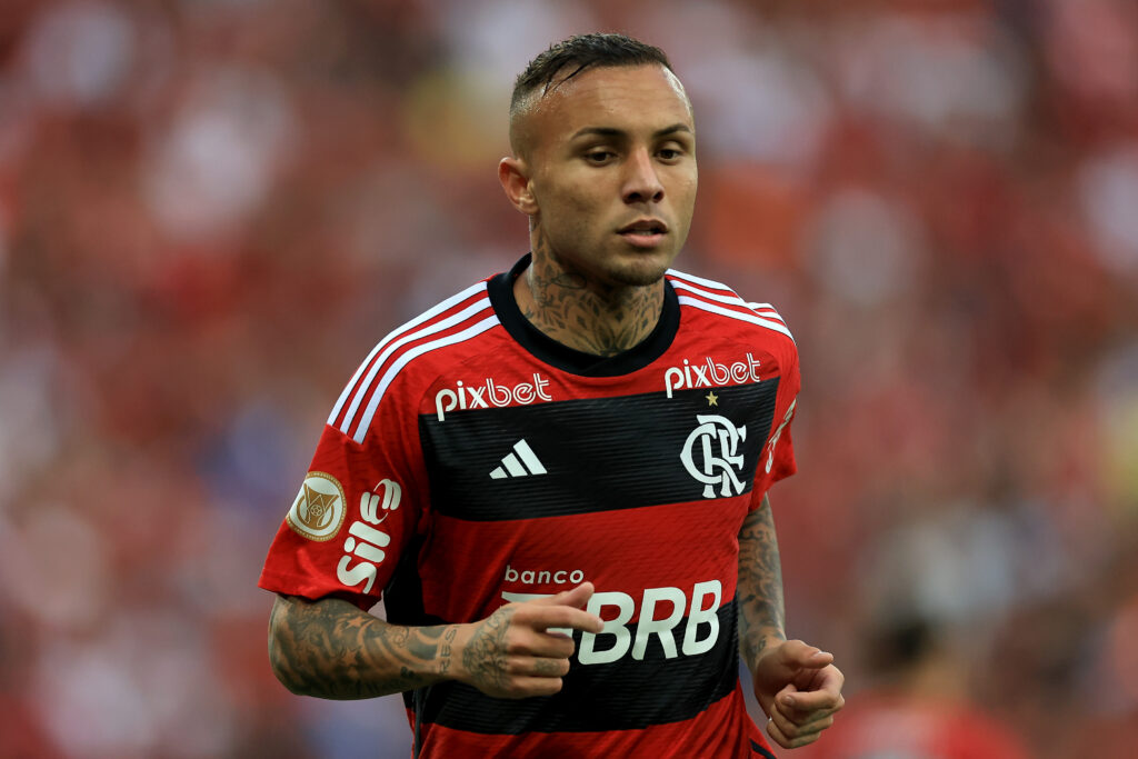 Cebolinha em jogo do Flamengo; Atacante foi mantido por Tite no time titular para jogo contra o Fluminense