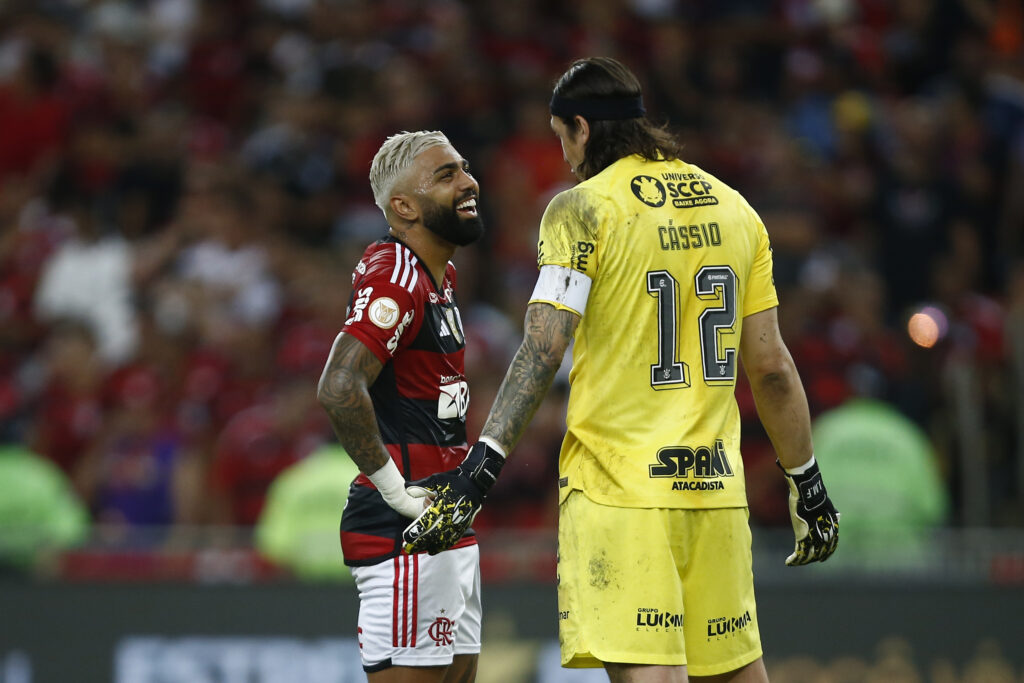Alessandro Nunes comenta suposto interesse do Corinthians em Gabigol, atacante do Flamengo