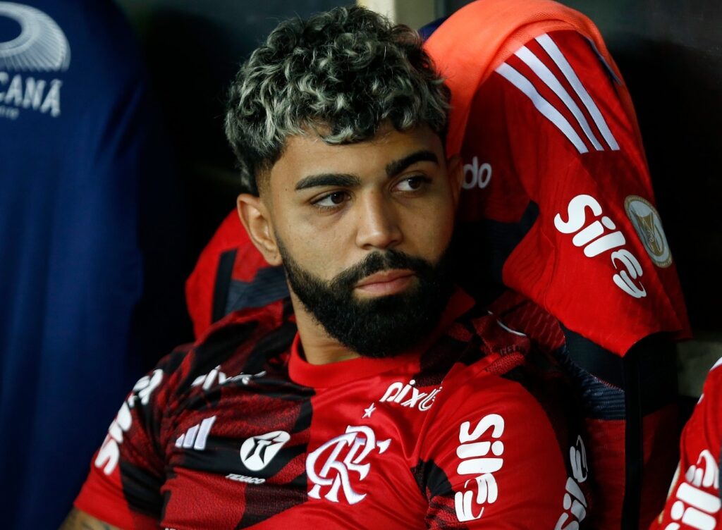 Gabigol no banco de reservas no Flamengo x Fluminense; Emerson Sheik fala sobre utilização do atacante no time de Tite