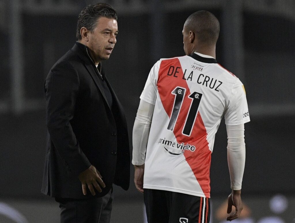 Marcelo Gallardo e De La Cruz no River Plate