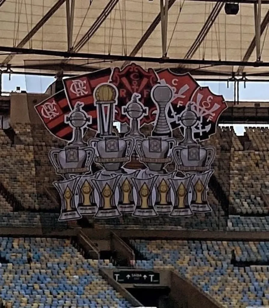 Mosaico 3D que a torcida do Flamengo vai exibir no Maracanã no clássico contra o Fluminense