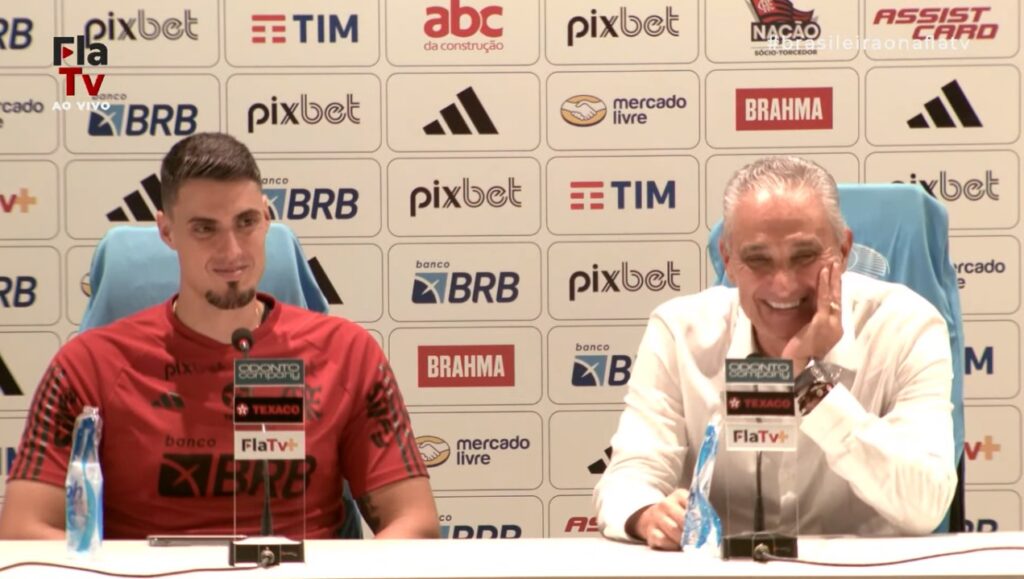 Matheus Bachi e Tite em entrevista coletiva após a vitória do Flamengo contra o Palmeiras