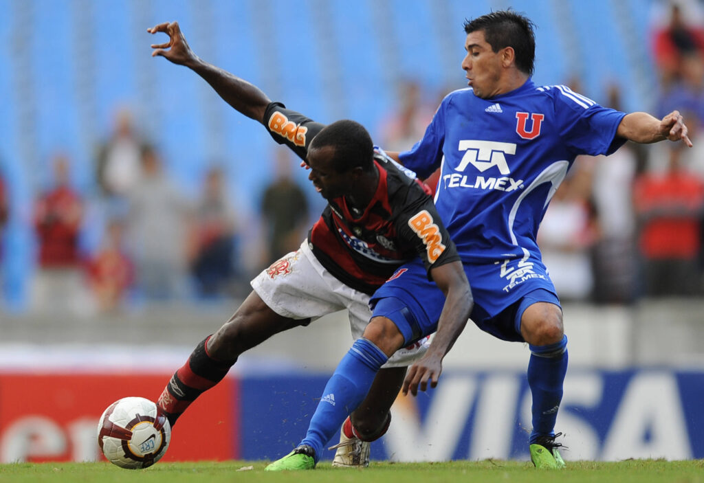 Vinicius Pacheco em ação pelo Flamengo